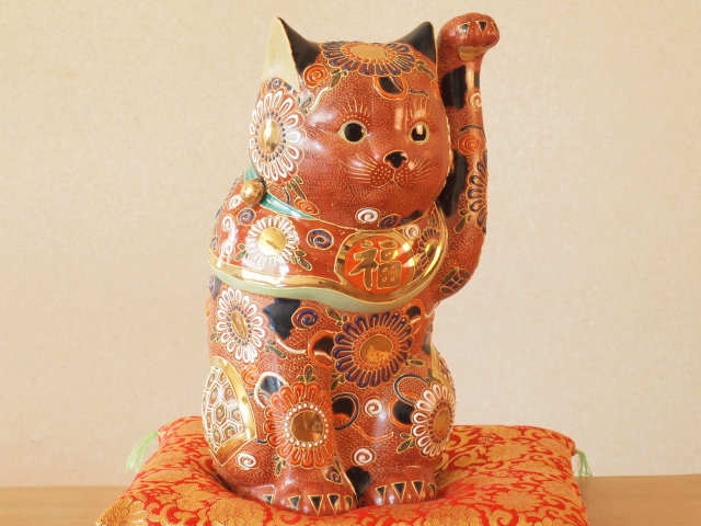 【九谷焼 陶幸 マルヨネ】 10号招き猫 盛 右手・左手各 幅18×奥18×高30.5cm 布団別