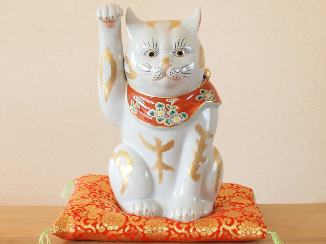 招き猫　ページ 九谷焼 陶幸 マルヨネ】 10号招き猫 本金三毛 右手・左手各 幅18