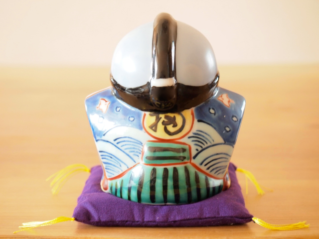福助／九谷焼／九谷八幡窯／縁起人形／商売繁盛／幸福招来 九谷焼 福助 盛8号（座布団付き）【商売繁盛/開店祝い/特価/福助