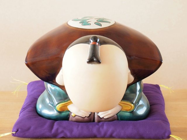 九谷焼 9号お辞儀福助 交趾 布団付 九谷焼マルヨネ 陶芸窯和陶房