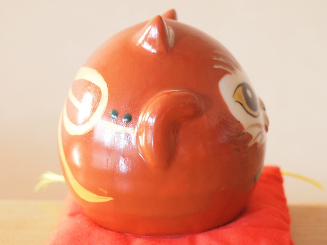 起き上がり招き猫　九谷焼