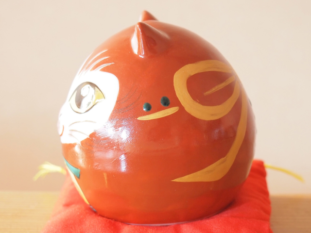 起き上がり招き猫　九谷焼