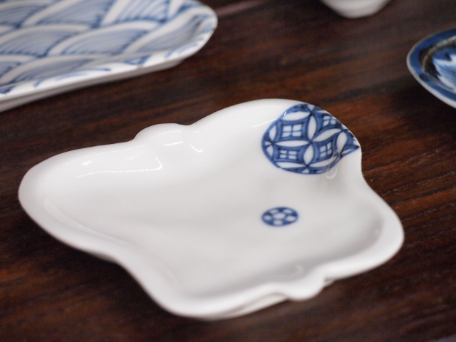 豆皿 軍配 染付丸紋 /小皿 豆皿 吉祥紋古典絵変り/九谷焼 和陶房/幅8.2×奥8×高1.2cm