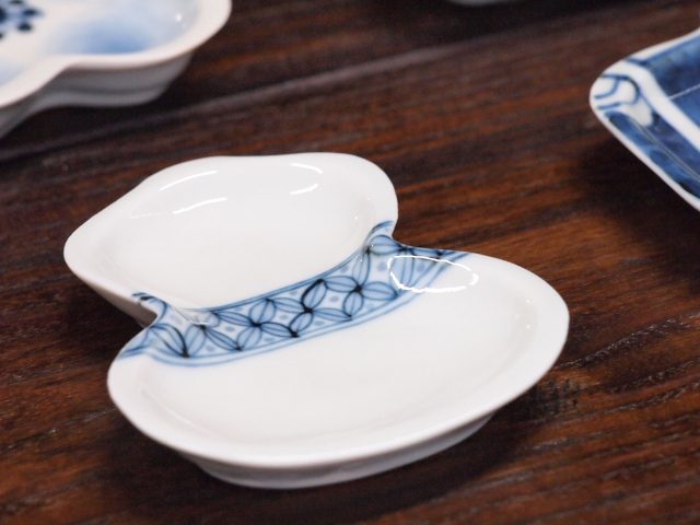 豆皿 瓢箪 染帯七宝 /小皿 豆皿 吉祥紋古典絵変り/九谷焼 和陶房/幅6.9×奥8.9×高1.2cm