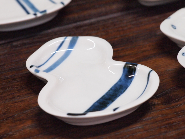 豆皿 瓢箪 染斜め十草 /小皿 豆皿 吉祥紋古典絵変り/九谷焼 和陶房/幅6.9×奥8.9×高1.2cm