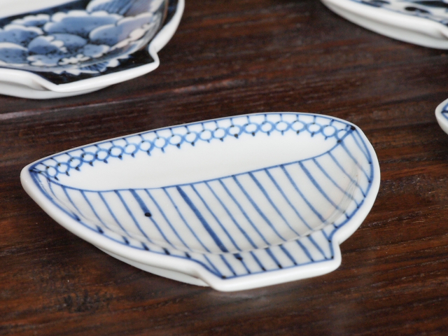 豆皿 飯碗 染付麦藁 /小皿 豆皿 吉祥紋古典絵変り/九谷焼 和陶房/幅9.6×奥8.3×高1.2cm