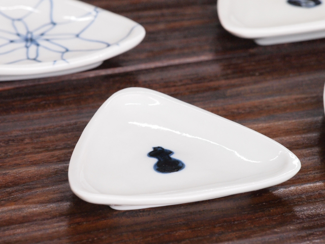 豆皿 おにぎり 染付瓢箪 /小皿 豆皿 吉祥紋古典絵変り/九谷焼 和陶房/幅8×奥8×高1.2cm