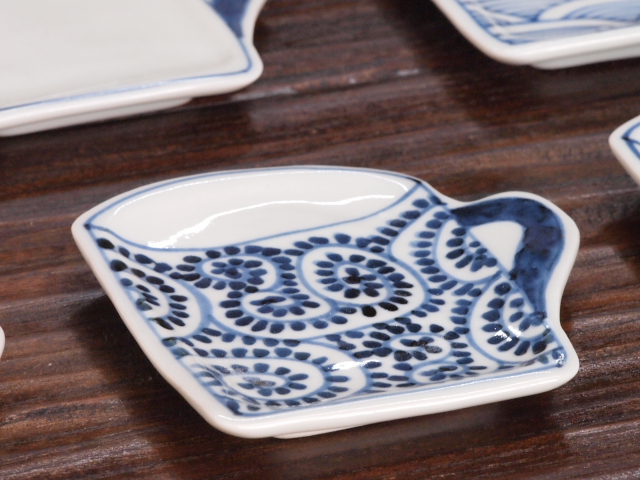 豆皿 カップ 染付タコ唐草 /小皿 豆皿 吉祥紋古典絵変り/九谷焼 和陶房/幅8.7×奥9×高1.2cm