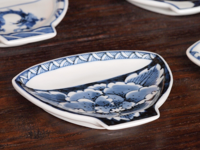 豆皿 飯碗 染付牡丹唐草 /小皿 豆皿 吉祥紋古典絵変り/九谷焼 和陶房/幅9.6×奥8.3×高1.2cm