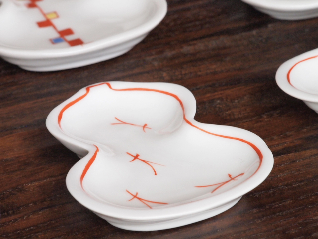 豆皿 瓢箪 赤絵松葉 /小皿 豆皿 吉祥紋古典絵変り/九谷焼 和陶房/幅6.9×奥8.9×高1.2cm