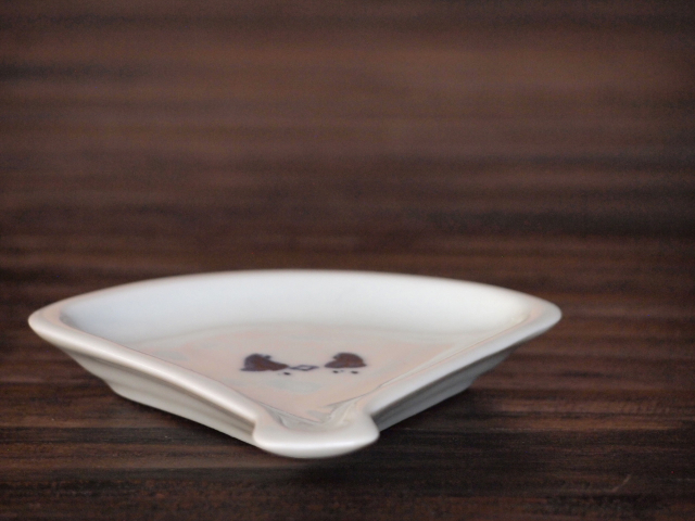 豆皿 扇 染付游子 /小皿 豆皿 吉祥紋古典絵変り/九谷焼 和陶房/幅8.8×奥7.7×高1.2cm