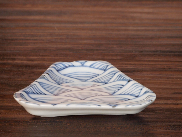 豆皿 富士山 染付青海波 /小皿 豆皿 吉祥紋古典絵変り/九谷焼 和陶房/幅9×奥7.5×高1.2cm