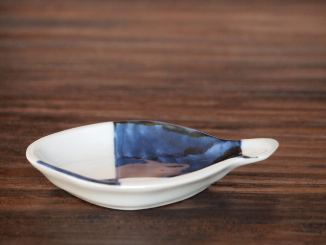 豆皿 ふぐ 染付市松 /小皿 豆皿 吉祥紋古典絵変り/九谷焼 和陶房/幅9×奥6.6×高1.2cm